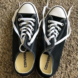 Converse Low Top Sneakers Size 8